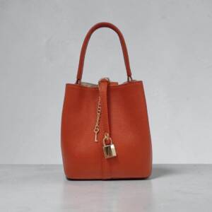 FL00082þSac à main seau à cadenas en cuir grainé Made in Italy